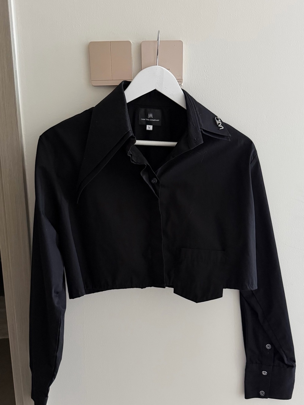 AM The Company Black Cropped Button-Down Shirt